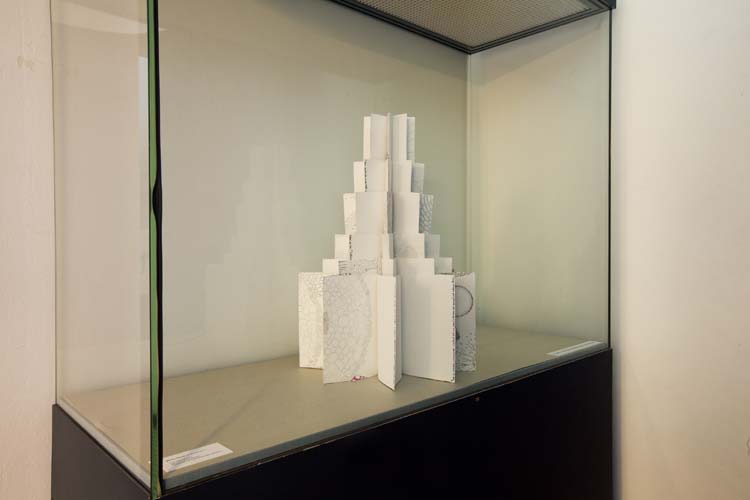 <a href="default.asp?s=3106">2012&nbsp;Turmbau zu Babel</a>