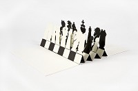Friederun Friederichs: Schach Buch Objekt
Buchobjekt (Auflage 6 in Variation). Leporello aus schwarzem und wei&szlig;em Karton, aufsitzende, eigens entworfene, handgeschnittene Schachfiguren aus wei&szlig;em und schwarzem Karton, Innenseite der Buchdeckel mit wei&szlig;em Reliefdruck der Schachfiguren, Au&szlig;endeckel mit schwarzem Hochdruck der Schachfiguren auf wei&szlig;em Grund, ca. 36,3 x 19,5 cm geschlossen, ge&ouml;ffnet ca. 64 cm, Frankfurt 2005, handsigniert.
&copy; Friederun Friederichs, Foto: Rheinisches Bildarchiv K&ouml;ln, Anna C. Wagner